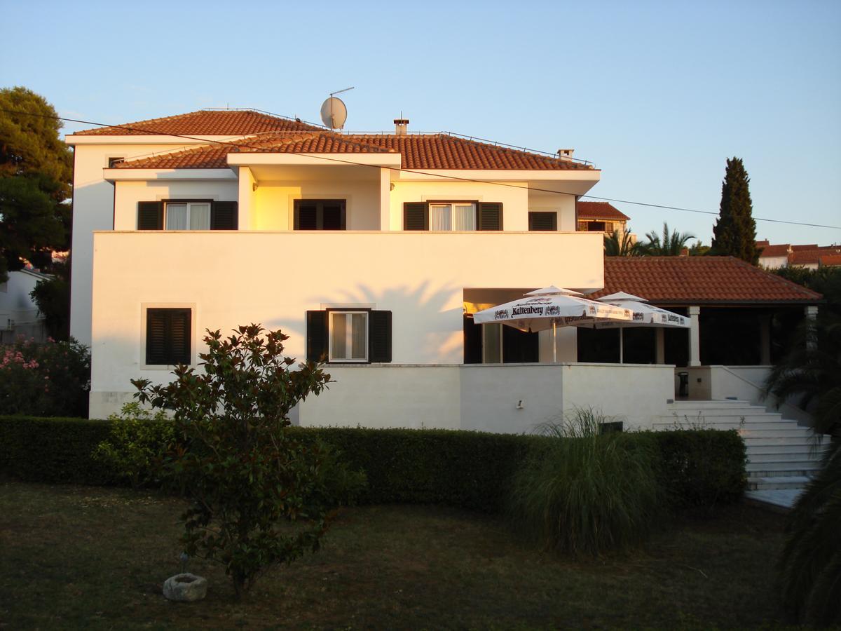 Villa Bunta Sutivan Εξωτερικό φωτογραφία