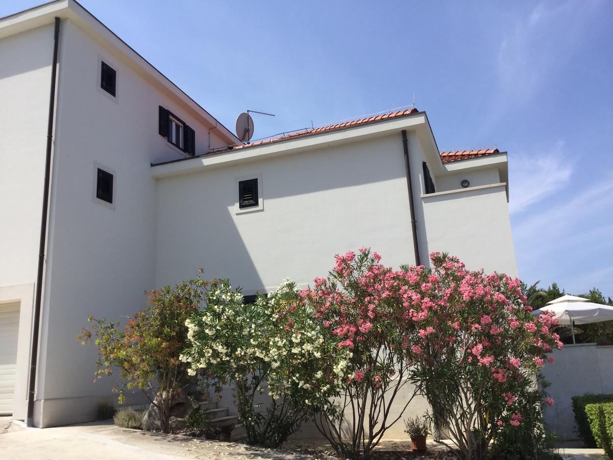 Villa Bunta Sutivan Εξωτερικό φωτογραφία
